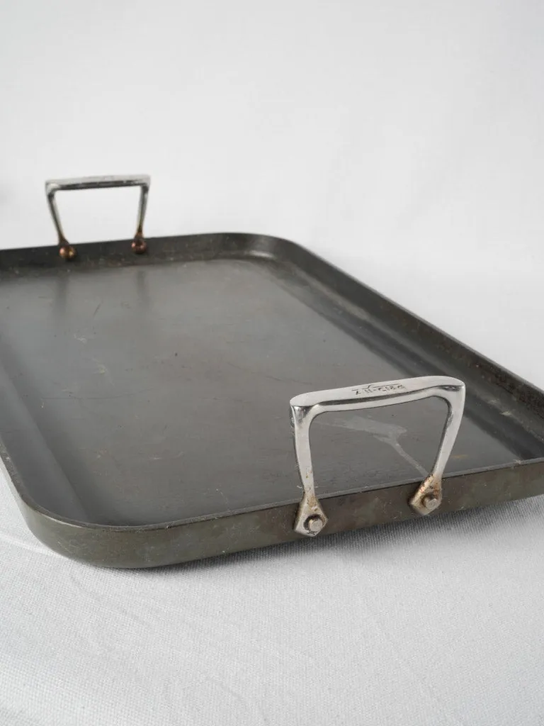 Cast iron grill pan w/ handles 13" x 20½"